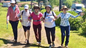 5 women pilgrims on the Camino de santiago