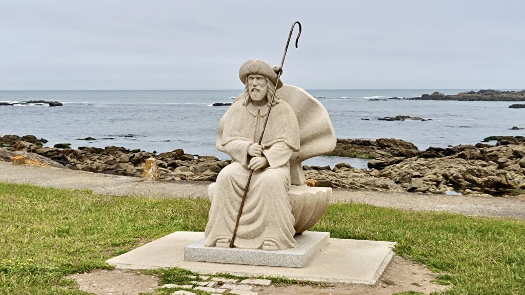 Santiago resting on the Camino Portugués Coastal